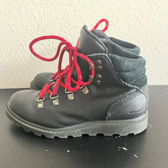 Sorel Unisex Madson Black Waterproof Hiker Boots Size 2 Style NY2994-010 - Picture 4 of 8